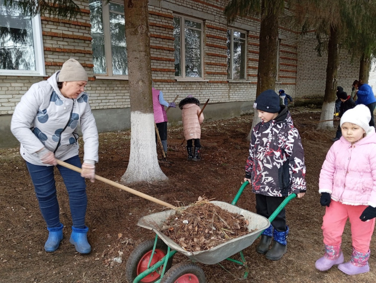 Уборка территории.